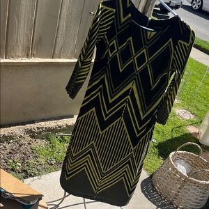 Enfocus Studio Black and Yellow Geometric Long Sleeve Dress